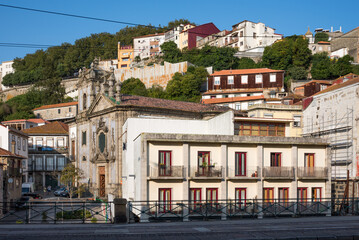  Igreja e Largo de São Pedro de Miragaia