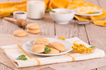 Wall Mural - Cookies with lemon cream filling