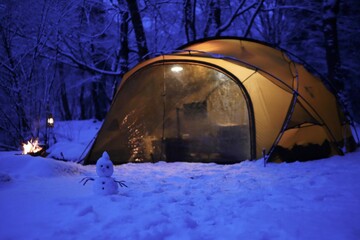 Wall Mural - tent in the snow