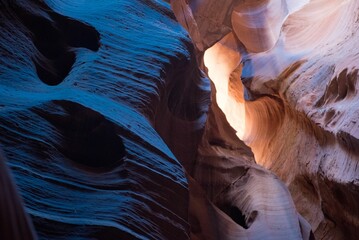 Canvas Print - Closeup shot of a cave illuminated by bright sunlight