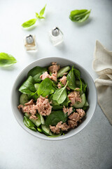 Poster - Homemade spinach salad with tuna