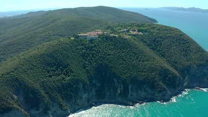 Canvas Print - aerial view of the coastal town of Tuscan Populonia