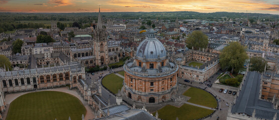 Wall Mural - Aerial view over the city of Oxford with Oxford University. Radcliffe Camera and All Souls College, Oxford University, Oxford, UK