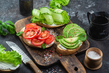 Wall Mural - Sandwiches with tomato, avocado and cucumber