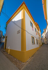 Sticker - Ruelles ensoleillées à Abrantes, Ribatejo, Portugal