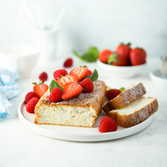 Canvas Print - Angel cake with fresh strawberry