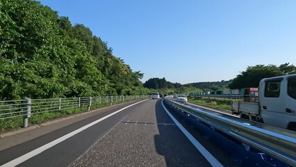 Wall Mural - 初夏の東北自動車道をドライブ