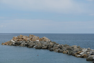 Wall Mural - Scogli nel Mar Ligure a Chiavari.