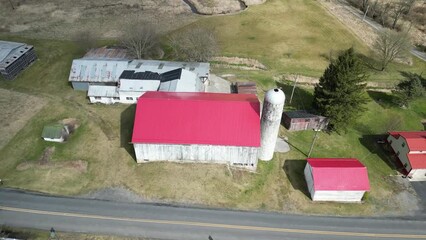 Poster - Drone footage from Pennsylvania Amish Country, a barn in a rural setting, perfect background