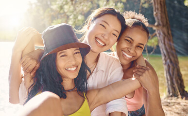 Canvas Print - Friends, portrait and happiness, camping in the woods with adventure and diversity, hug and people have fun together outdoor. Forest, sunshine and travel, young women with smile and freedom in summer