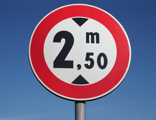 Wall Mural - height limit sign