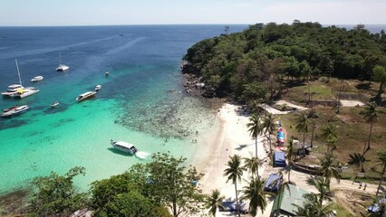 Wall Mural - 4K Aerial Footage Koh Racha Yai (Raya Island), Phuket