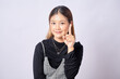 © Anawin - portrait of a woman 1 hand up