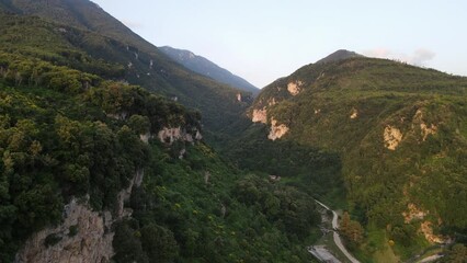 The Fusaro site is located on the immediate slopes of Mount Campimma,on the periphery of Avella(Italy).The settlement extends on the left bank of the Clanio river,at the mouth of the interval stretch