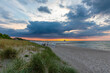 Sonnenuntergang am Strand von Zingst an der Ostsee.