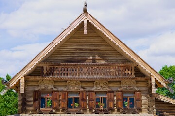 Wall Mural - Old Russian carved house in Vitoslavlitsy