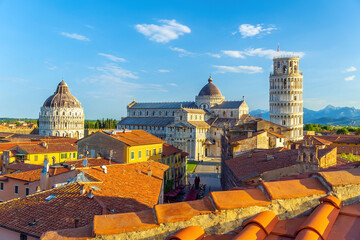 Wall Mural - The famous Leaning Tower in Pisa, Italy