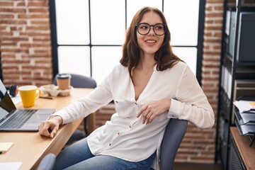 Poster - Young woman business worker using laptop working at office