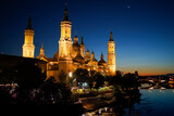 Fototapeta Nowy Jork - Basilica del Pilar and night in Zaragoza