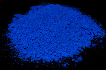 ultramarine blue pigment
