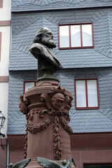 Poster - Stoltze-Brunnen auf dem Huehnermarkt in Frankfurt