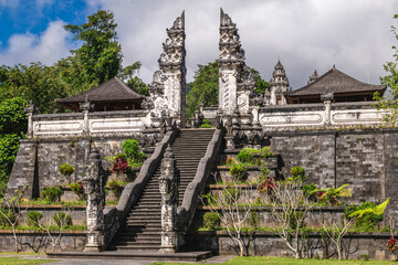 Wall Mural - Pura Penataran Agung Lempuyang in the slope of Mount Lempuyang in Karangasem, Bali