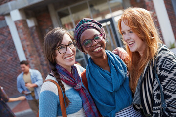Aufkleber - Friends make student life all the more fun. Portrait of a group of university students on campus.