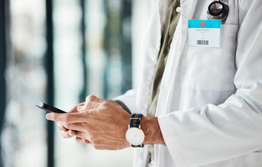 Aufkleber - Phone, hands and man doctor typing message, social media or planning online schedule in a hospital. Telehealth, search and male healthcare expert with smartphone for advice, chat or research check
