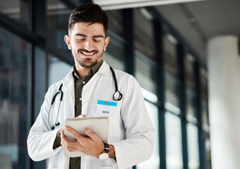 Aufkleber - Happy, doctor and man with tablet in hospital for Telehealth, advice and social chat or research. Healthcare, news and male health expert smile for online, website or internet communication at clinic