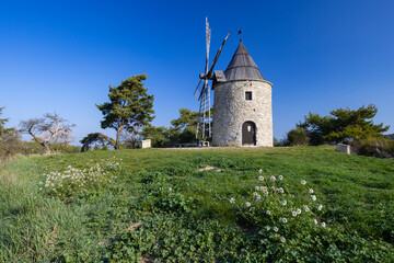 Sticker - Montfuron Windmill (Moulin Saint-Elzear de Montfuron) in Provence, Alpes-de-Haute-Provence, France