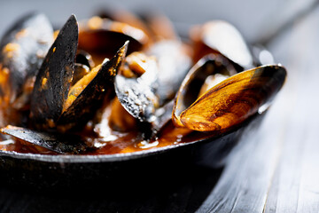 Poster - italian black mussels in tomato sauce