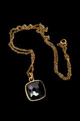 Sticker - Golden necklace on black