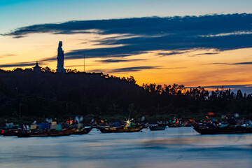 Wall Mural - Sunrise on Son Tra beach, Da Nang city, Vietnam