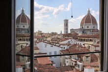 Duomo Di Firenze, Vista Del Duomo E Del Campanile Di Giotto Da Appartamento.