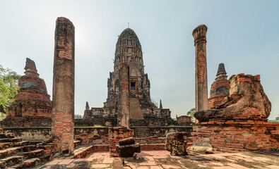 Wall Mural - Scenic ruins of the Wat Ratchaburana in Ayutthaya, Thailand