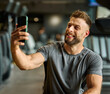 gym sport fitness exercise health healthy training phone selfie photo portrait self posing camera technology smartphone mobile break cellphone running