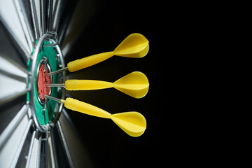 Poster - 3 mini darts in Bullseye