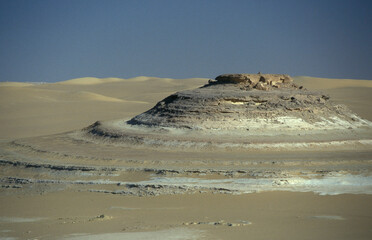 Wall Mural - AFRICA EGYPT SAHARA FARAFRA WHITE DESERT