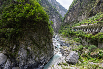 Canvas Print - Beautiful hiking trail in Hualien taroko Gorge Shakadang