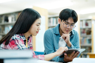 Poster - Young students campus helps friend catching up and learning.