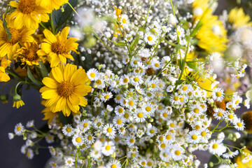 Wall Mural - Yellow sunflowers, white daisies and daisies in a bouquet for birthdays and special occasions