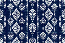Ikat Geometric Folklore Ornament. Tribal Ethnic Vector Texture. Seamless Striped Pattern In Aztec Style. Figure Tribal Embroidery. Indian, Scandinavian, Gyp Sy, Mexican, Folk Pattern.ikat Pattern