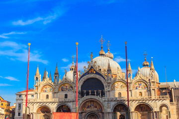 Wall Mural -  Patriarchal Cathedral Basilica of Saint Mark (Basilica di San Marco) in Venice, Italy