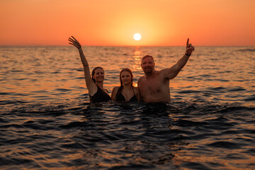 Sticker - Family Enjoying Summer