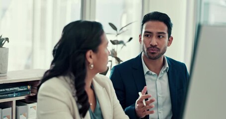 Leinwandbilder - Business people, help and manager with consultant, computer and training with conversation, teamwork and review. Corporate, coaching and management with worker, collaboration and feedback with advice