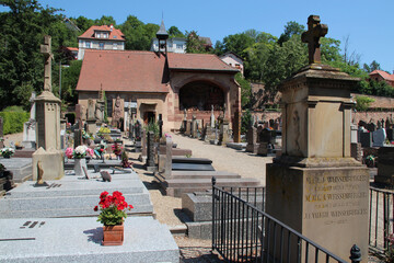 Canvas Print - cemetery and chapel (jungfrauenkapelle) in obernai in alsace (france)