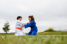 Outdoor Judoka Combat