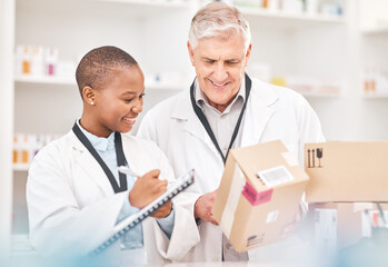 Canvas Print - Man, woman and boxes in pharmacy for checklist, delivery schedule or stock report for medicine. Help, mentor and pharmacist team with inventory list, pharmaceutical product package with medical info.