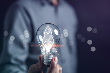 Leinwandbilder - Embarking on a business journey of a rocket icon, accelerate towards our goals, rapid startup momentum. sights are set on achieving success, forward with determination and innovation