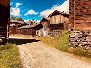 Canvas Print - Old mountain town Roros with wooden rustic houses